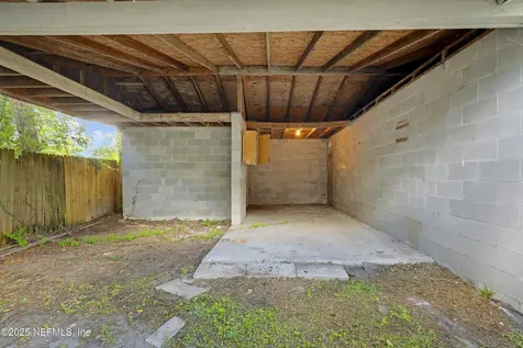 9062 2nd Avenue Jacksonville FL 32208