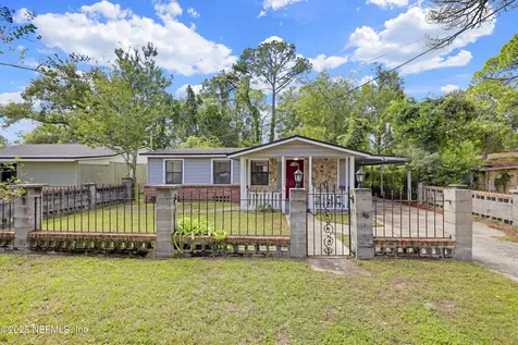 9062 2nd Avenue Jacksonville FL 32208