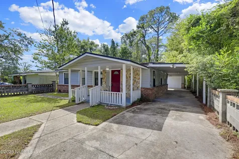 9062 2nd Avenue Jacksonville FL 32208