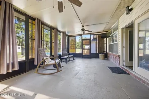 6137 Quiet Country Lane Jacksonville FL 32218