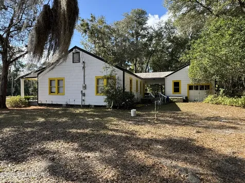 1042 State Road 20 Interlachen FL 32148