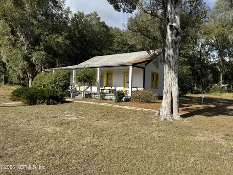 1042 State Road 20 Interlachen FL 32148