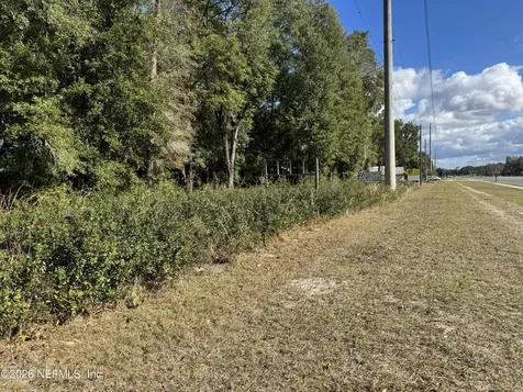1042 State Road 20 Interlachen FL 32148