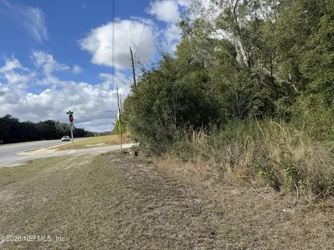 1042 State Road 20 Interlachen FL 32148