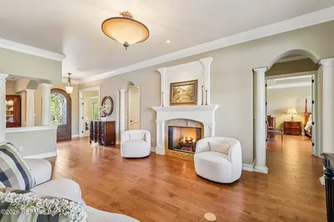 8881 Shining Oak Court Jacksonville FL 32217