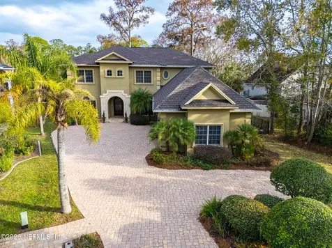 8881 Shining Oak Court Jacksonville FL 32217