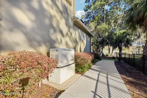 8881 Shining Oak Court Jacksonville FL 32217