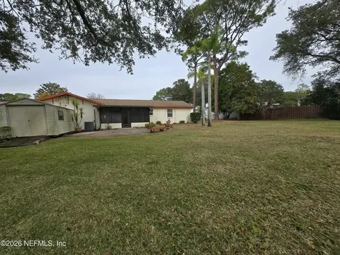 2520 Stern Drive S Jacksonville FL 32233