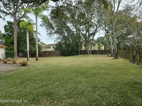 2520 Stern Drive S Jacksonville FL 32233