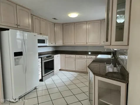 2520 Stern Drive S Jacksonville FL 32233