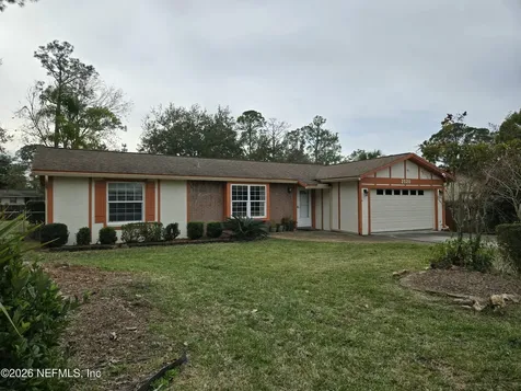 2520 Stern Drive S Jacksonville FL 32233