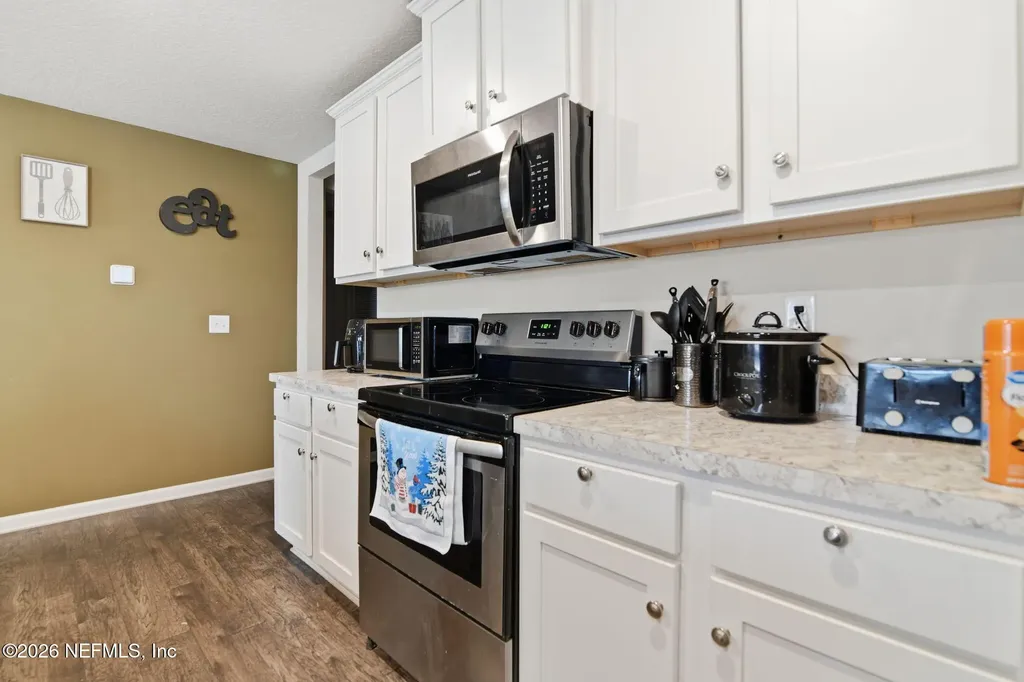 1986 Pebble Point Drive Green Cove Springs FL 32043