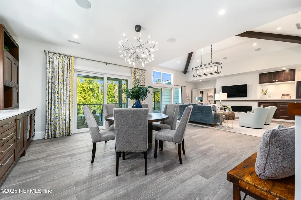 365 8th Street Atlantic Beach FL 32233