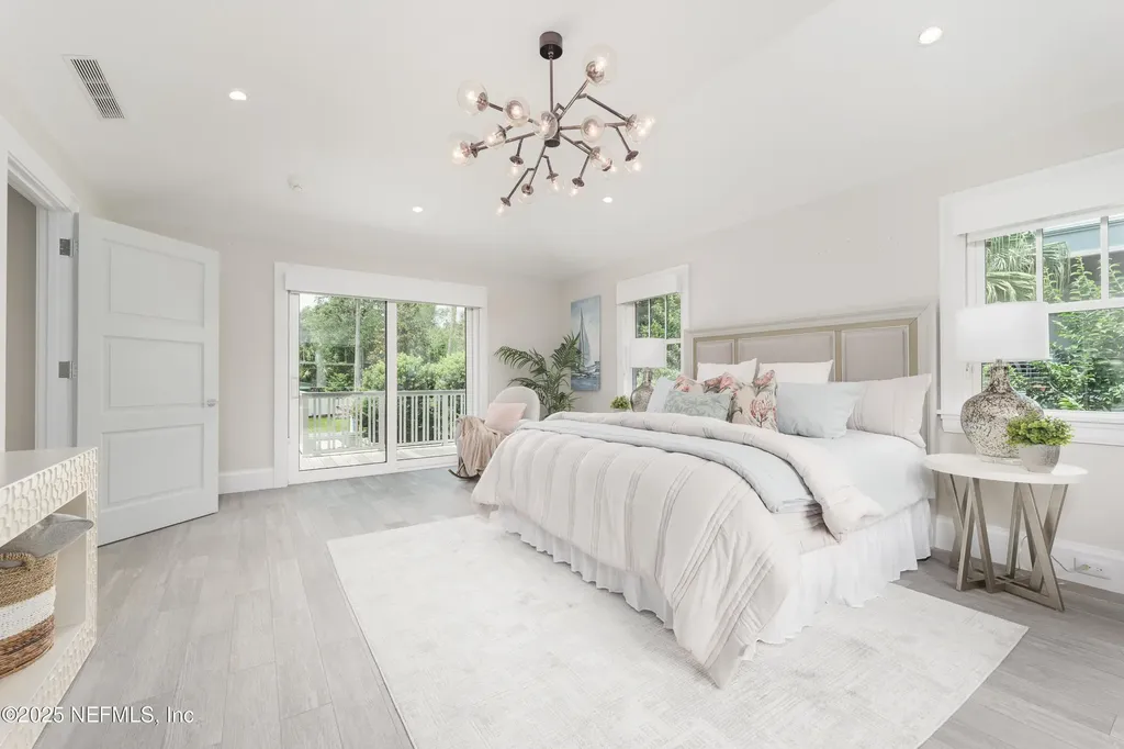 365 8th Street Atlantic Beach FL 32233