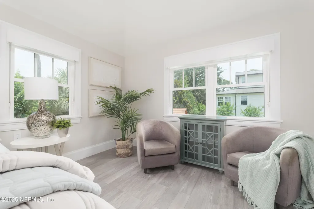 365 8th Street Atlantic Beach FL 32233