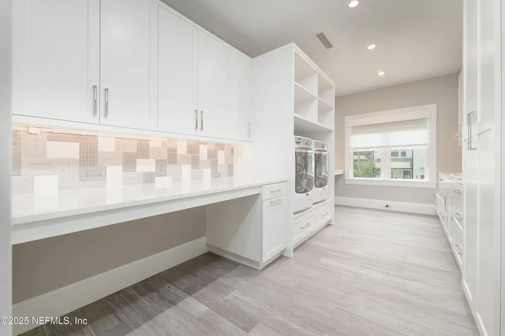 365 8th Street Atlantic Beach FL 32233