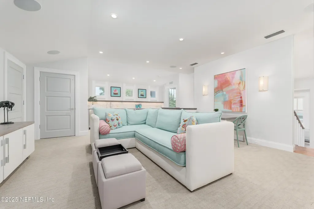 365 8th Street Atlantic Beach FL 32233