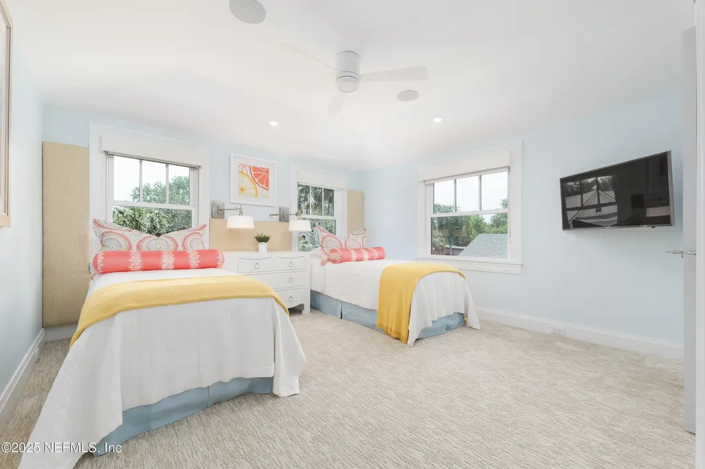 365 8th Street Atlantic Beach FL 32233