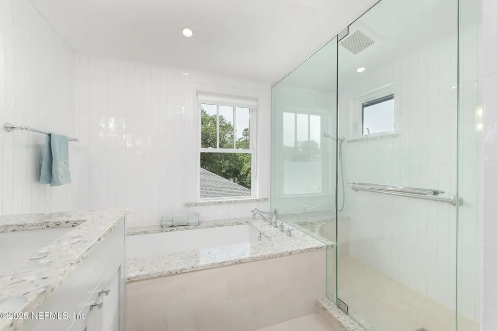 365 8th Street Atlantic Beach FL 32233