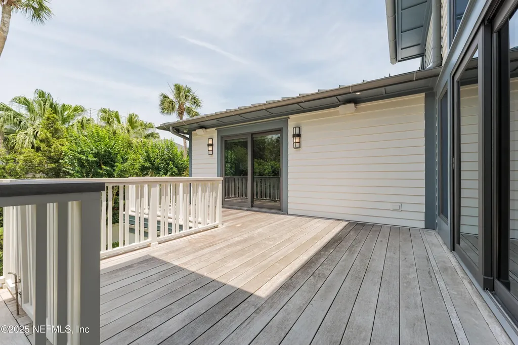 365 8th Street Atlantic Beach FL 32233