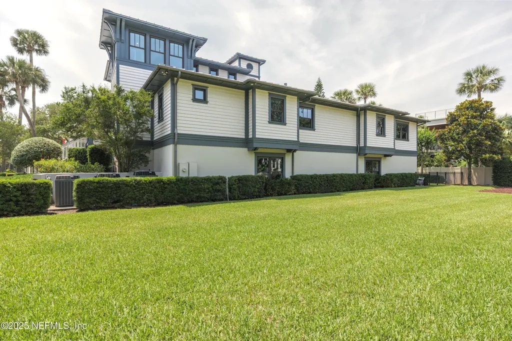 365 8th Street Atlantic Beach FL 32233
