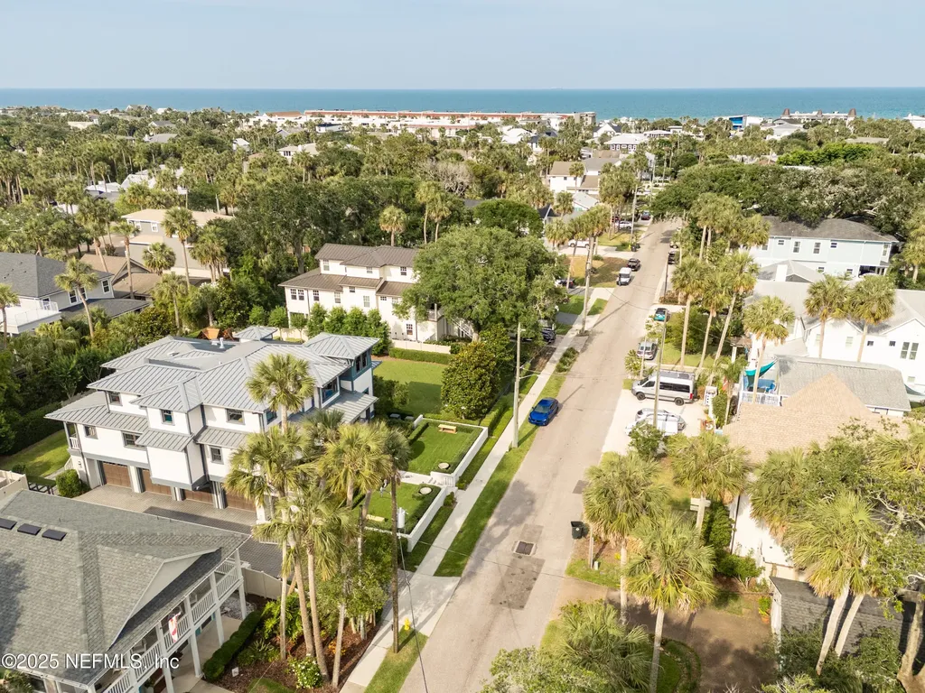 365 8th Street Atlantic Beach FL 32233