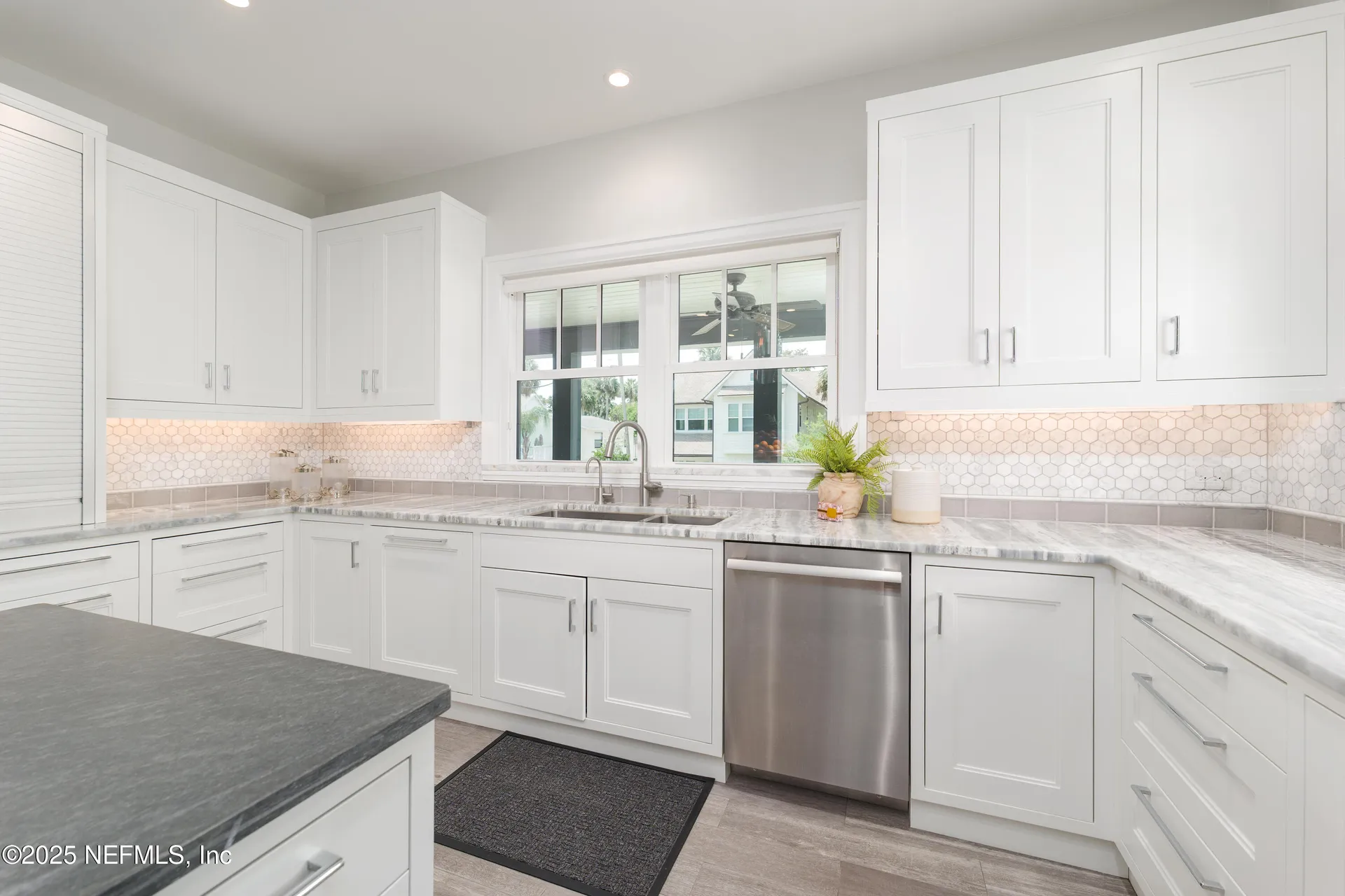 365 8th Street Atlantic Beach FL 32233