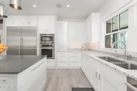 365 8th Street Atlantic Beach FL 32233