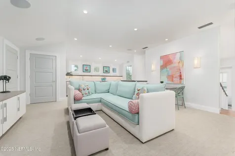 365 8th Street Atlantic Beach FL 32233