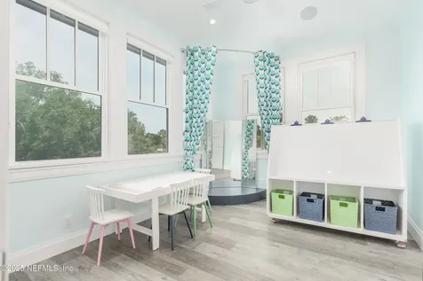 365 8th Street Atlantic Beach FL 32233