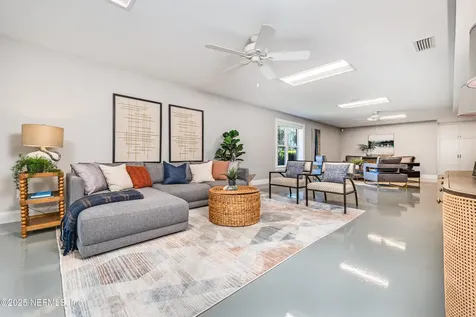 365 8th Street Atlantic Beach FL 32233