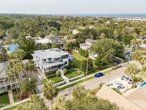 365 8th Street Atlantic Beach FL 32233