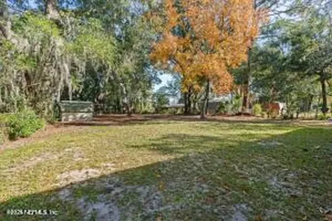1613 Loyola Drive N Jacksonville FL 32218