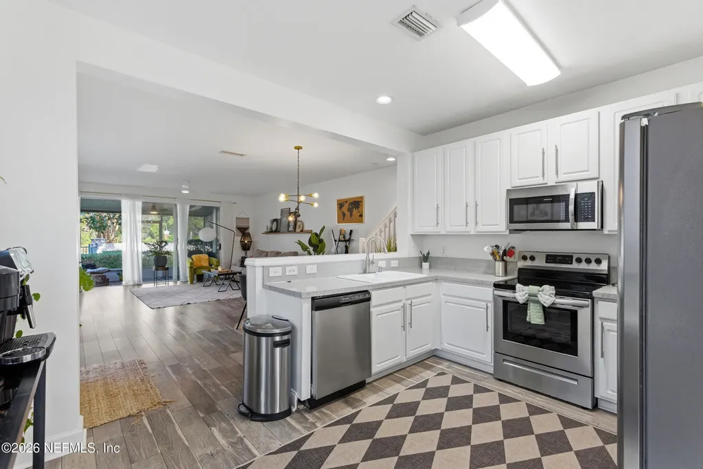 7990 Baymeadows Road Jacksonville FL 32256