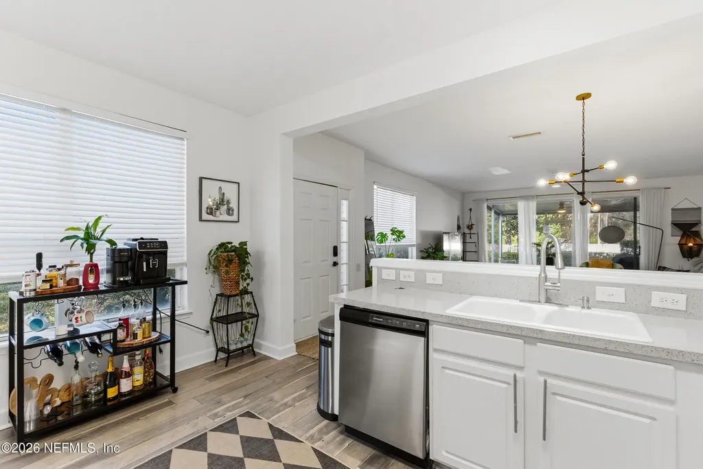 7990 Baymeadows Road Jacksonville FL 32256
