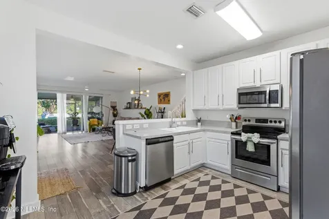 7990 Baymeadows Road Jacksonville FL 32256