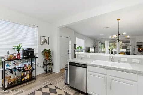7990 Baymeadows Road Jacksonville FL 32256