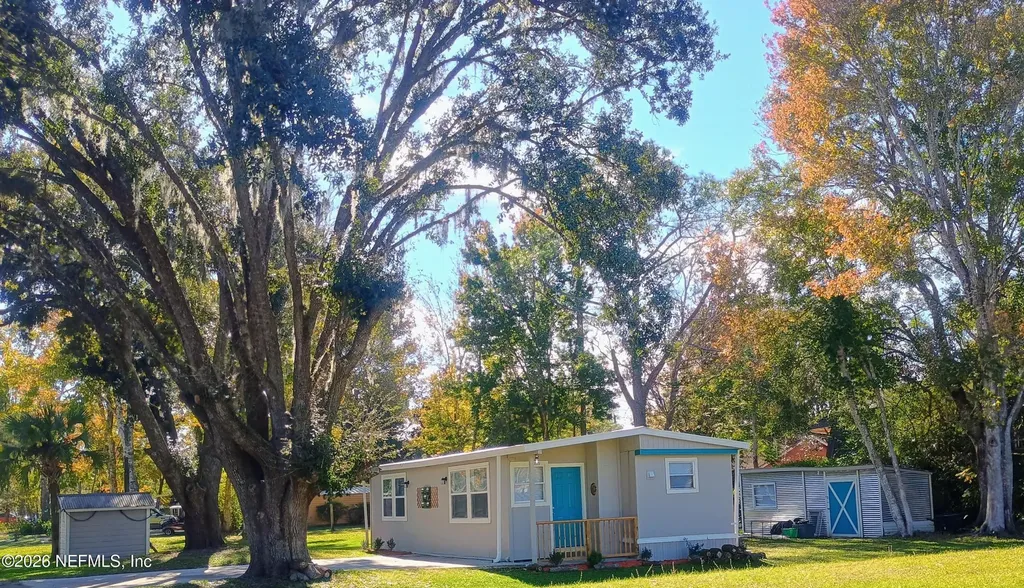 215 Pine Tree Trail Crescent City FL 32112
