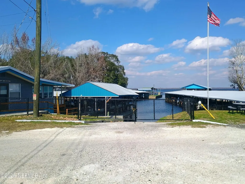215 Pine Tree Trail Crescent City FL 32112