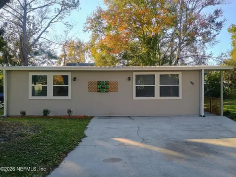 215 Pine Tree Trail Crescent City FL 32112