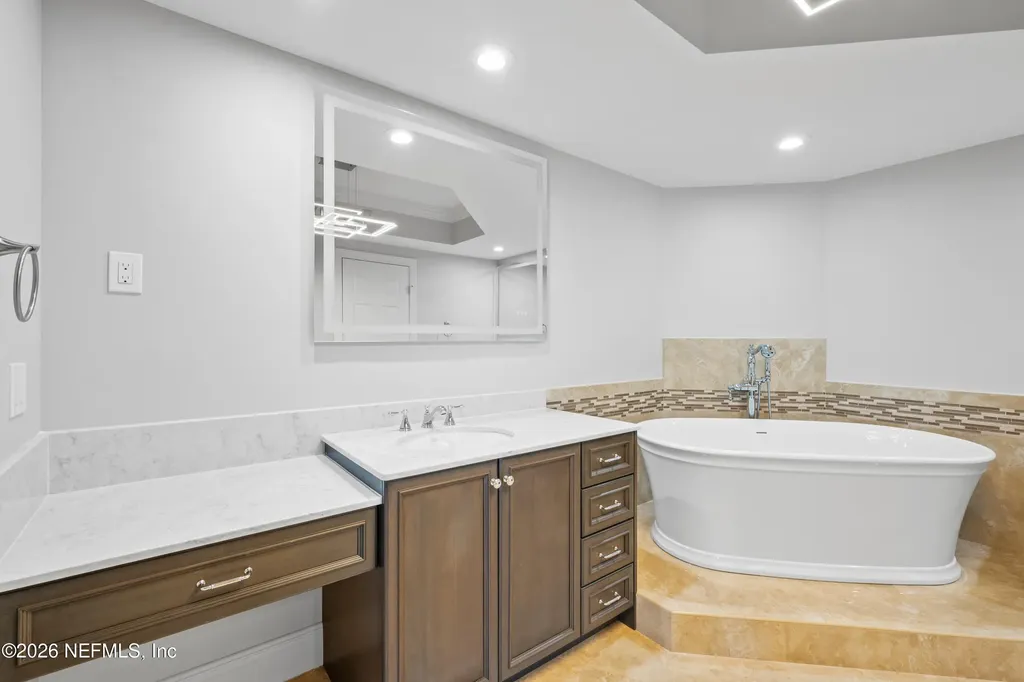 19 Avenue De La Mer Palm Coast FL 32137