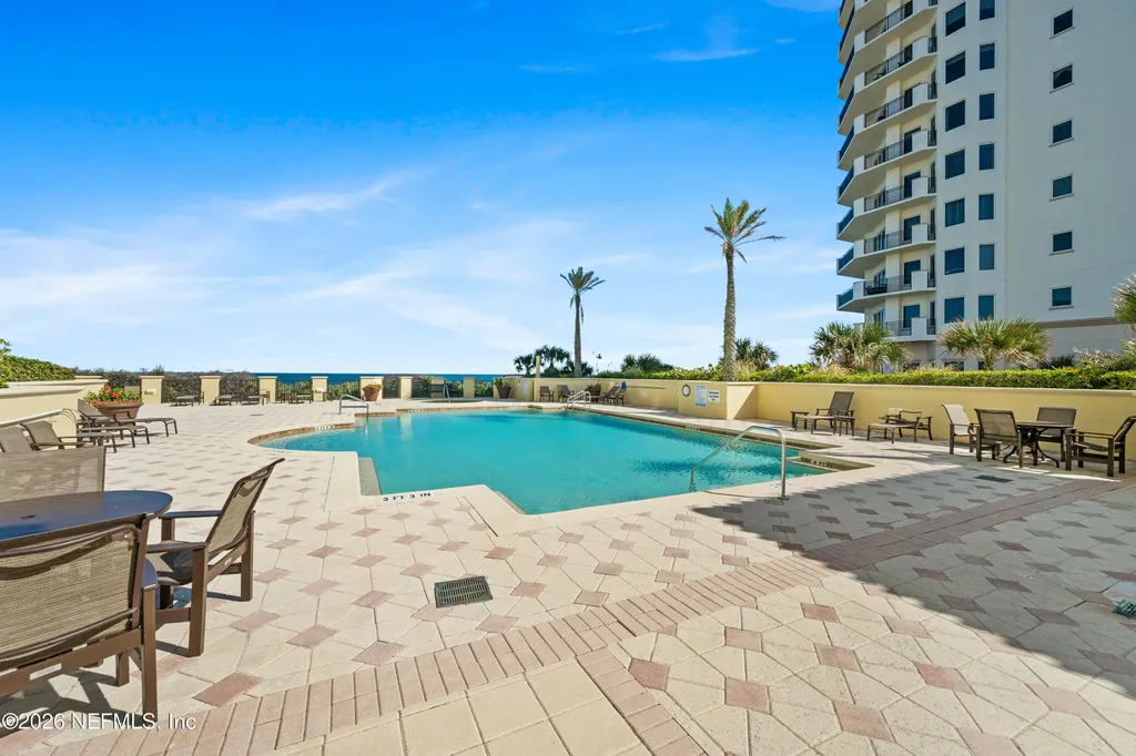19 Avenue De La Mer Palm Coast FL 32137