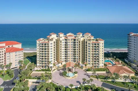 19 Avenue De La Mer Palm Coast FL 32137