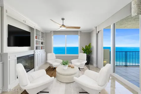 19 Avenue De La Mer Palm Coast FL 32137