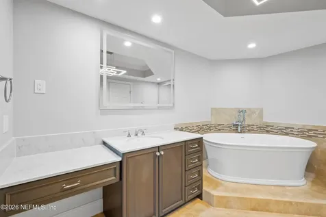 19 Avenue De La Mer Palm Coast FL 32137