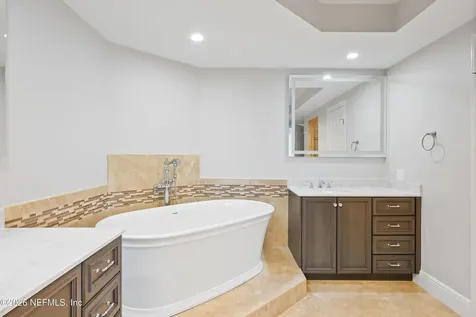 19 Avenue De La Mer Palm Coast FL 32137