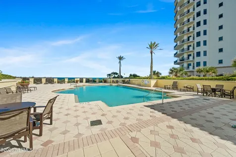 19 Avenue De La Mer Palm Coast FL 32137