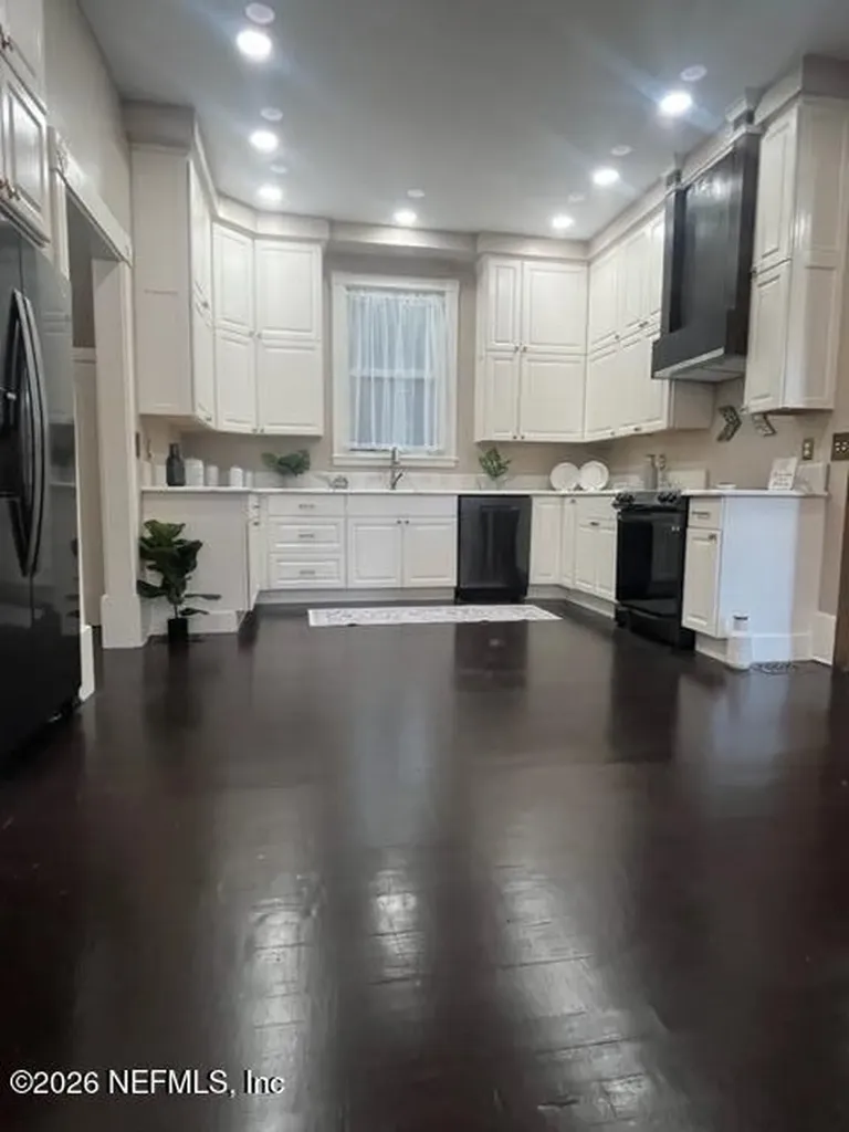 2141 Forbes Street Jacksonville FL 32204