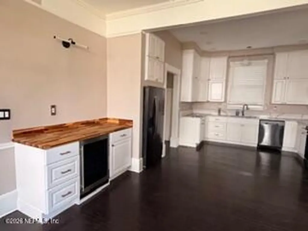 2141 Forbes Street Jacksonville FL 32204