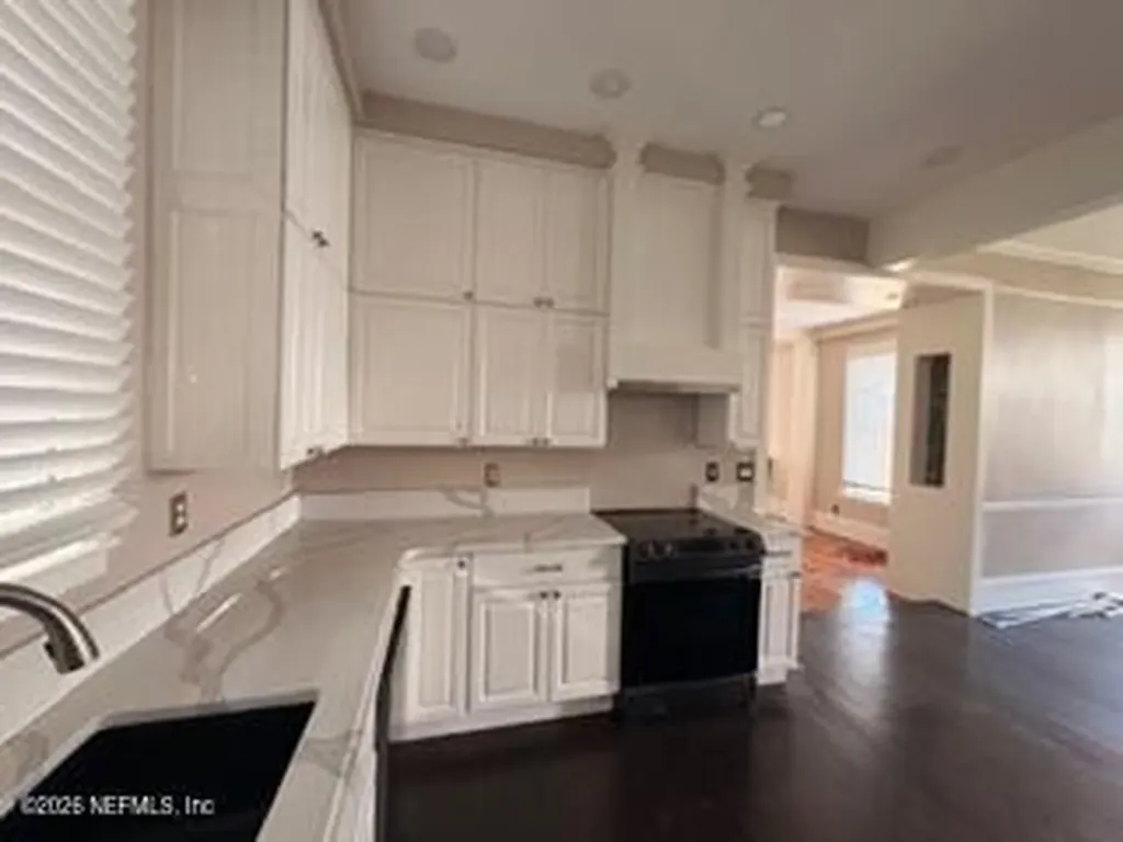 2141 Forbes Street Jacksonville FL 32204